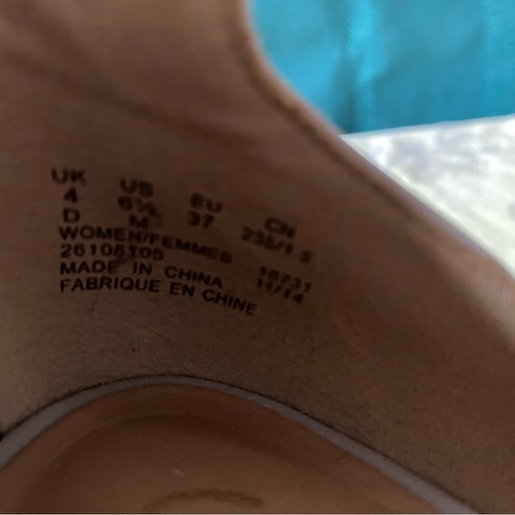 Clark’s Artisan Moc Croc suede heels - Picture 5 of 5